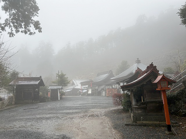 「大平山神社」鰻小屋