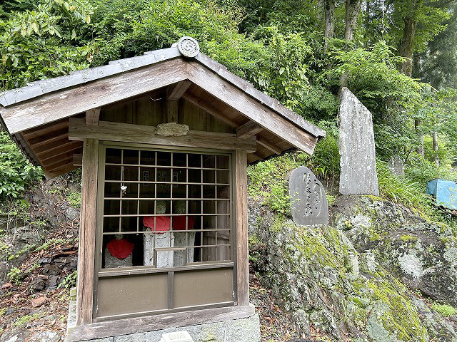 鰻供養静岡県静岡市「歓昌院」敷地内