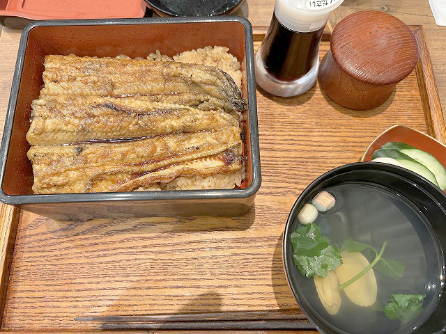 埼玉県久喜市うなぎ「炭火焼干物定食しんぱち食堂モラージュ菖蒲店」さん