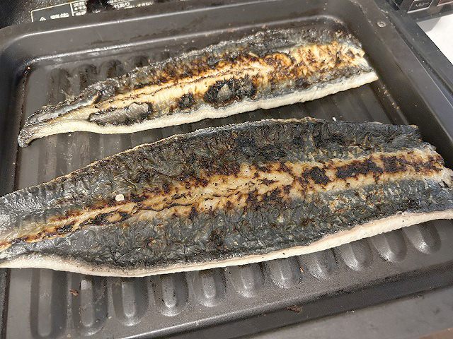 スーパーの鰻(白焼き)国産、中国産を食べ比べ