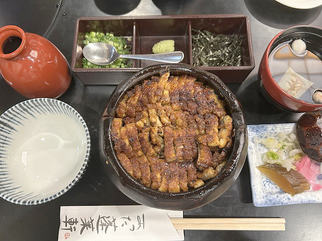 愛知県名古屋市熱田区「あつた蓬莱軒神宮店」さん