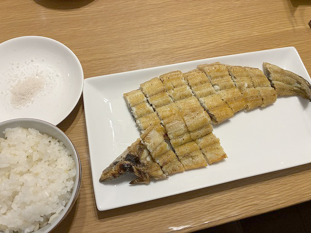 愛知県西尾市うなぎ「一色さかな広場」さん